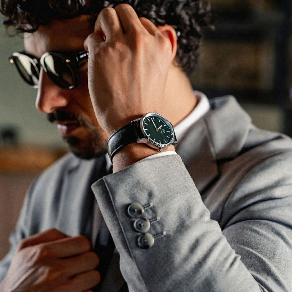 Relógio Magnus Black Silver Green 40mm